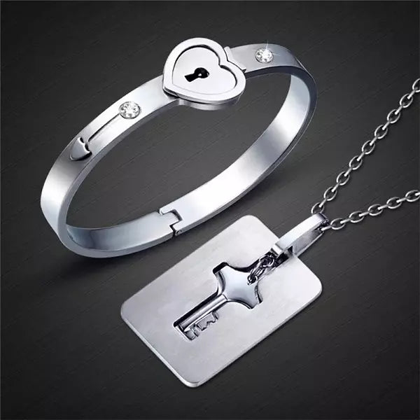 PULSERA LLAVE DEL CORAZÓN CON COLLAR TT